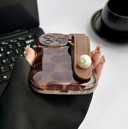 🔥Hot Selling🔥Leather Case Compatible Suitable for iPhone 14/15 Case With Wrist Strap, Leopard Print